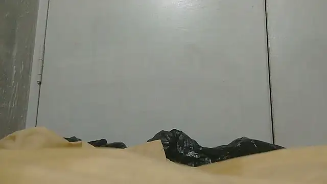 ExtraThicJuicy's cam snapshot