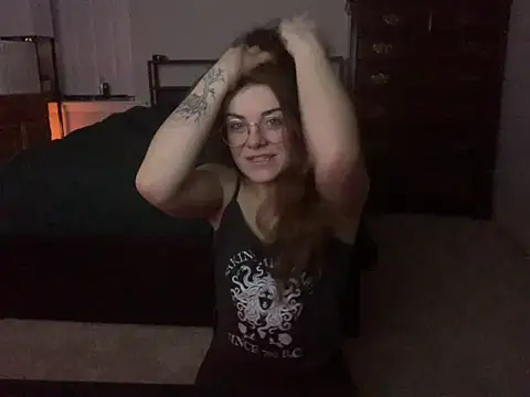 Intothewoodswego's cam snapshot