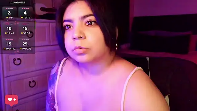 kimmiakiss22 live sex cam