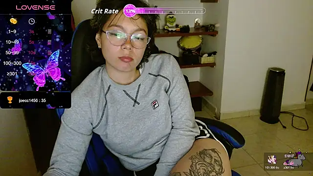 TRIXIE_TANG28 live sex cam