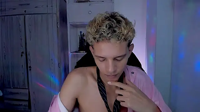 tylernova's cam snapshot