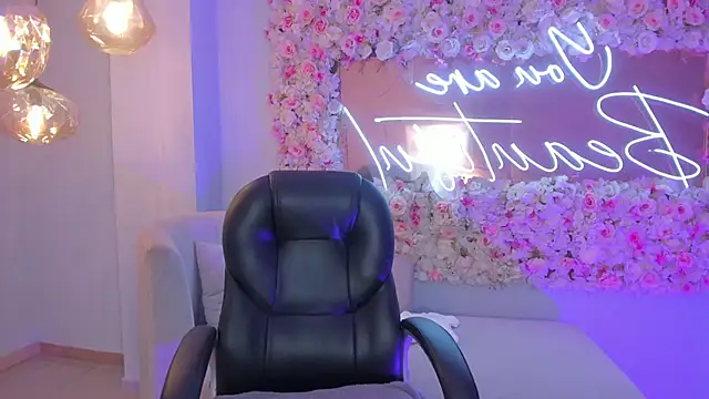 HannahJamesX's cam snapshot