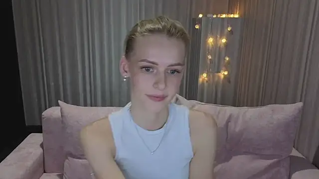 kittie_like18's cam snapshot