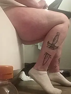 KITTYBOOBOOFUXX live sex cam