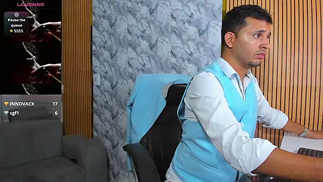 Hideintheoffice live sex cam