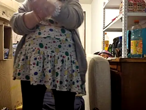 Samantha_Squirt@xh live sex cam