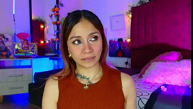 alisson_zafiro_'s cam snapshot