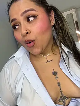 ashley-swift-'s cam snapshot