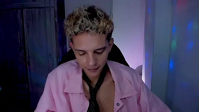 tylernova's cam snapshot