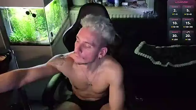 Rayzel_White's cam snapshot