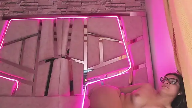 mia_and_austin live sex cam