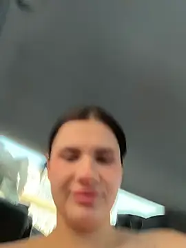 MiraReach live sex cam