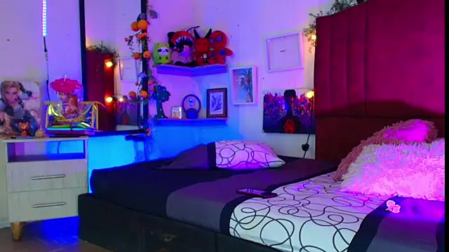 alisson_zafiro_'s cam snapshot