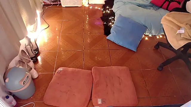 Emmy_Ruiz live sex cam