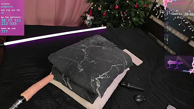 webpetite's cam snapshot