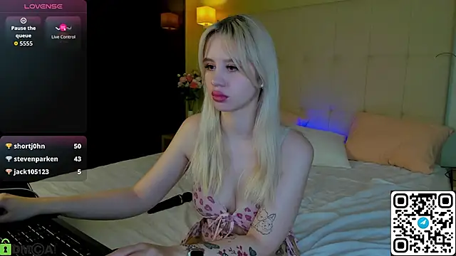 Valerie_Woods's cam snapshot