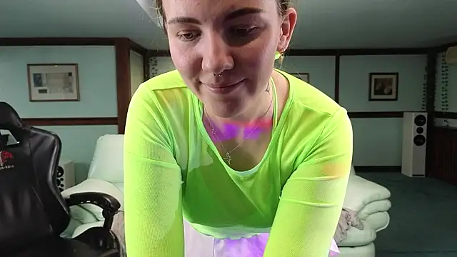 KiraRustle's cam snapshot