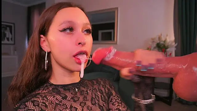 karolineneuer_'s cam snapshot