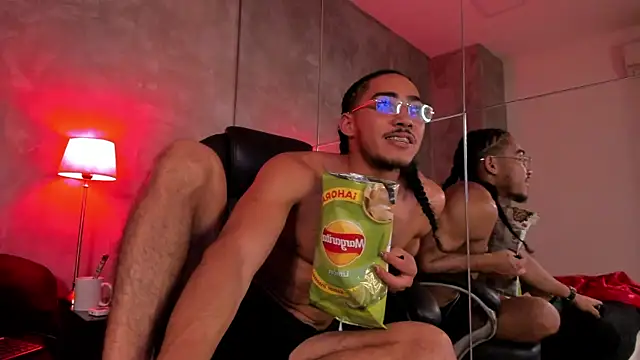 Maximo_Zahir live sex cam
