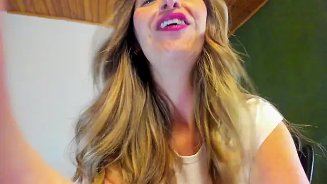 Velourmuse live sex cam