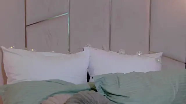 AmeliaJune live sex cam