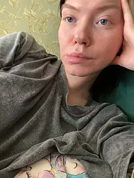 Lisaaa_Alisa live sex cam