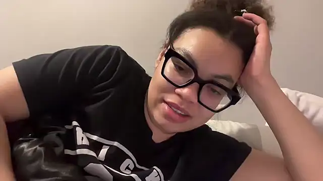 zahrabliss's cam snapshot