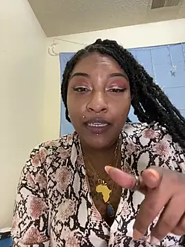 Egyptian_reign's cam snapshot