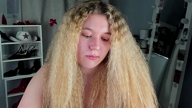 Rebecca_Kelly's cam snapshot