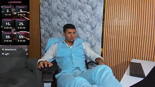 Hideintheoffice's cam snapshot