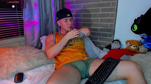 liam_oficial02's cam snapshot