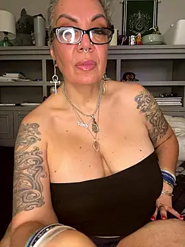 dieseldame1313 live sex cam