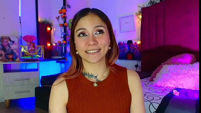 alisson_zafiro_'s cam snapshot