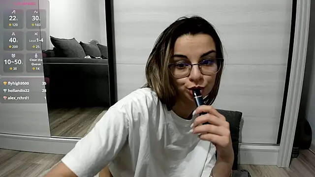 SweetViperr live sex cam