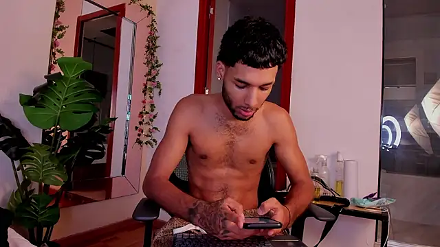 Thiagoferreti live sex cam