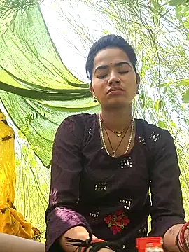 Jooli_sakya live sex cam