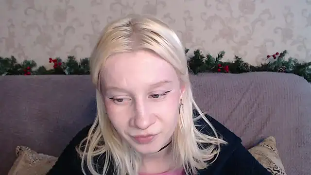 EnigmaSee live sex cam