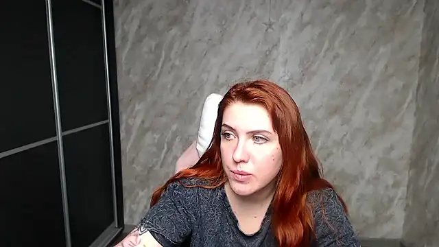 Reginasmilee's cam snapshot