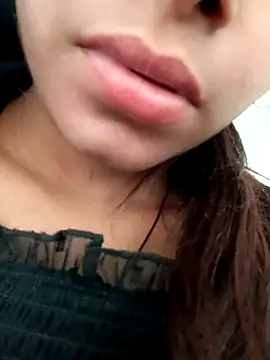 Aaisha-16's cam snapshot