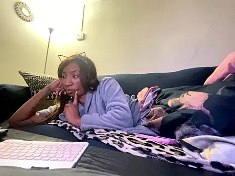 LeBimbo's cam snapshot