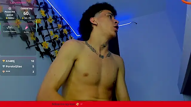 Maxxx_bigcockx's cam snapshot