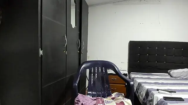 Ryan_xc1's cam snapshot