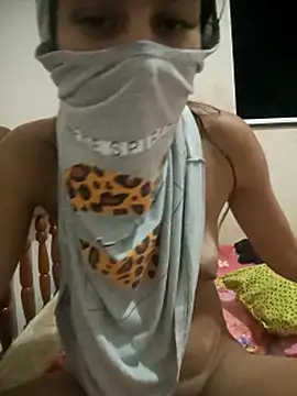 Fannyfoxfi's cam snapshot