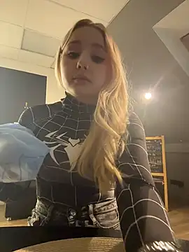 Sky_Cutie's cam snapshot