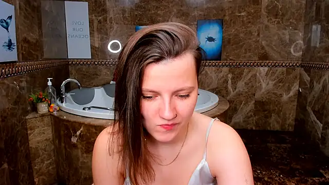 MelindaTin's cam snapshot