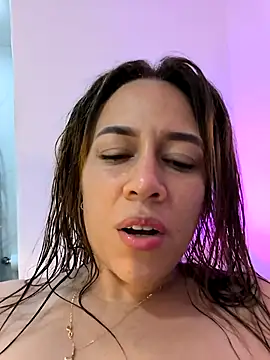 Nanybaker95 live sex cam