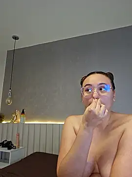 naughtylesbians__'s cam snapshot