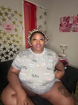 Chocolatebunnyxx96 live sex cam