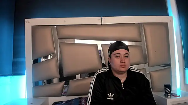 Liany_and_liam's cam snapshot