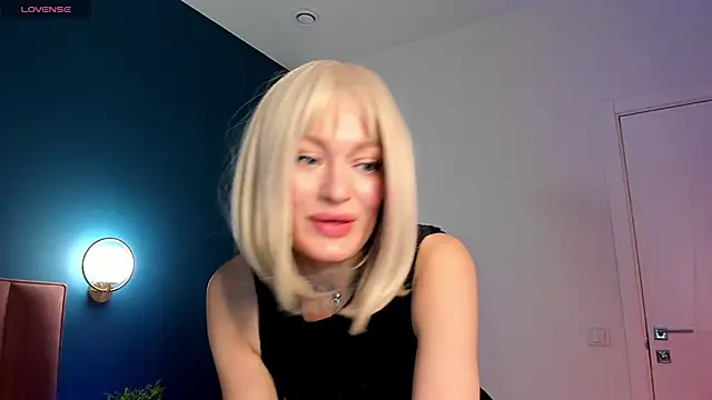 EvelynPoole's cam snapshot